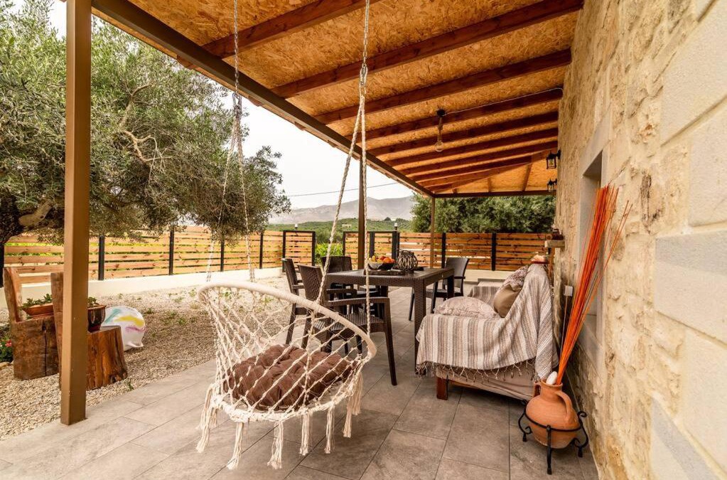 Mires House | Relaxing StoneHouse Kamara with Jacuzzi