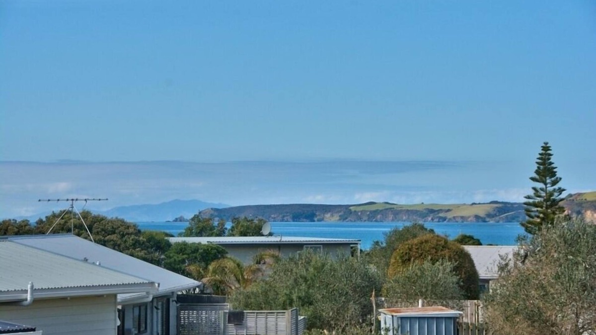 Omaha House | Relaxing sun drenched beach house with sea views ideally suited to families