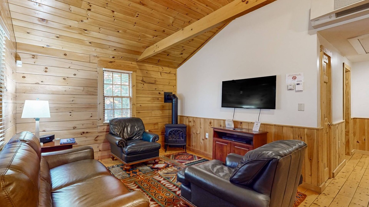 Northport Cabin | Relaxing two bedroom cabin escape w/fireplace, kitchen & wooded views