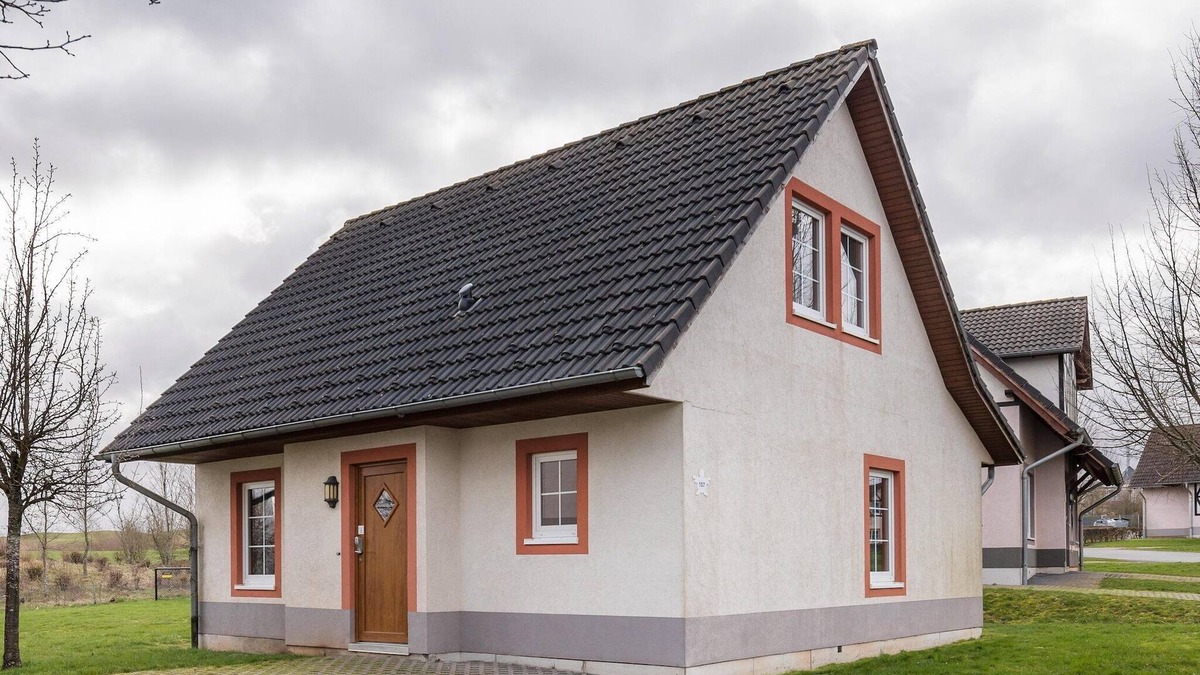 Ediger House | Relaxing Villa with Garden