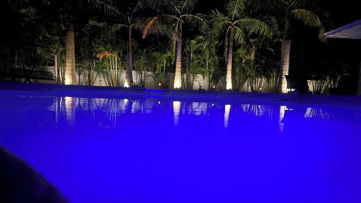 Downtown House | "RELAXMORE IN PARADISE" Sarasota Getaway with Private Pool