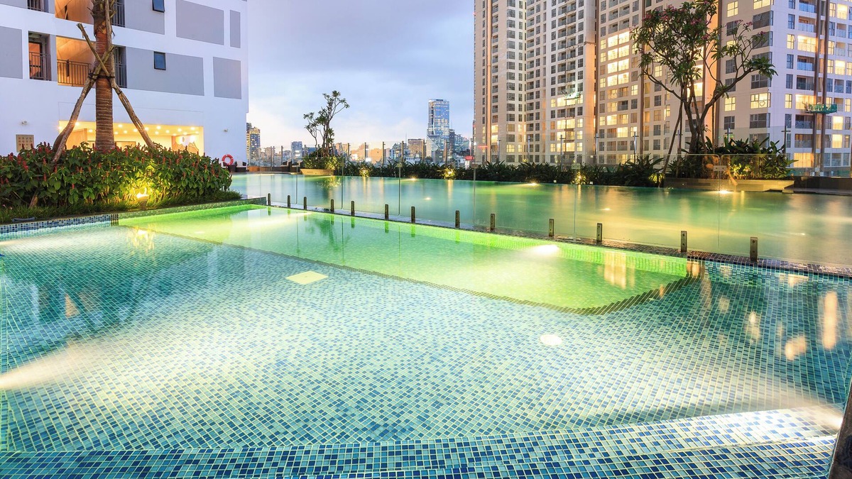 Bach Dang Riverside Apartment | REM Rivergate Garden Pool Signature Apartments
