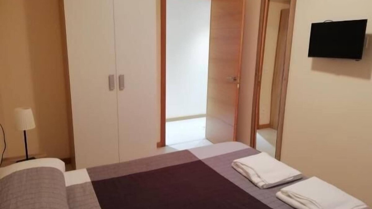 Centro y casco historico Apartment | Remarkable 3-Bed Apartment in Oviedo