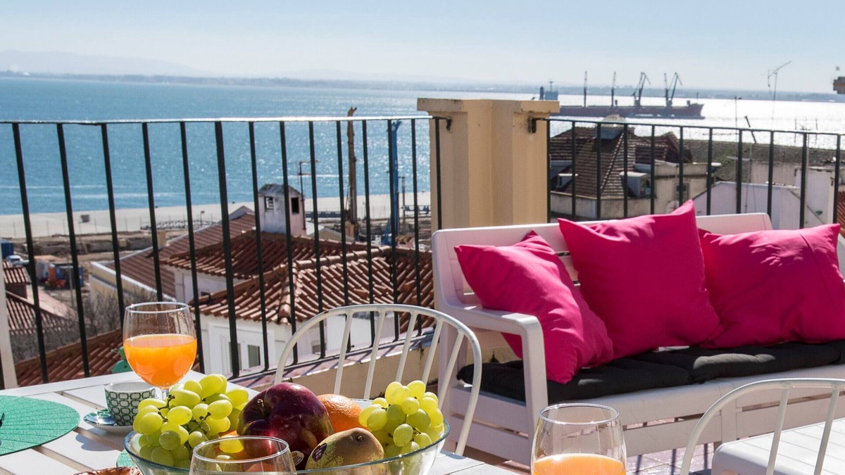 Santo Estevao Apartment | Remedios VII- fantastic terrace and river view!