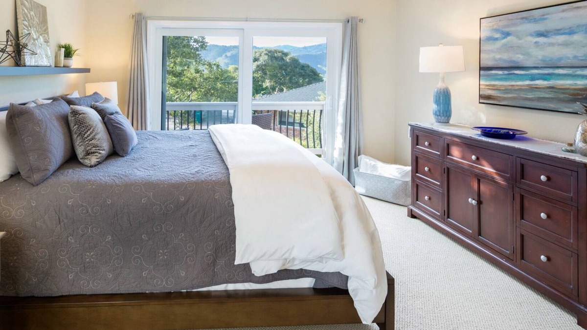 Carmel House | Remodeled 2 bedroom/2bath Carmel Guesthouse with Spectacular Views!