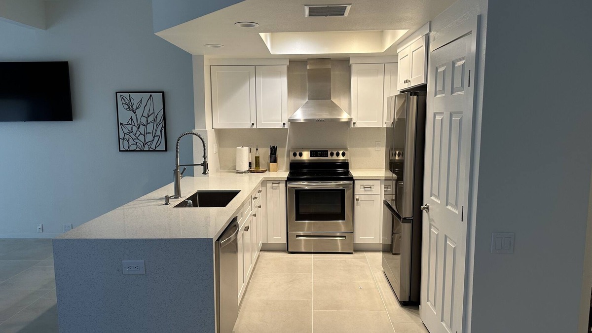 Palm Desert House | Remodeled 2 bed 3 bath Ironwood Country Club Private Spa in Courtyard