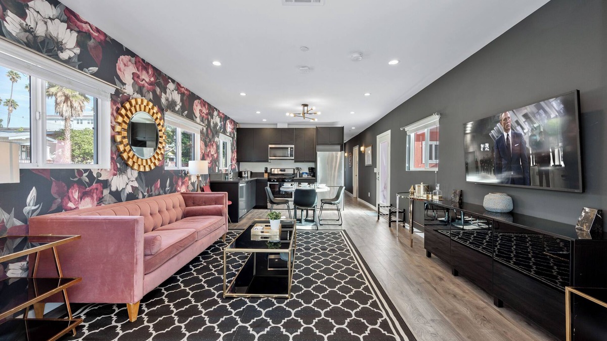 Hollywood Hotel | Remodeled 2BDR in Heart of Hollywood w/Courtyard | Art Deco by AvantStay