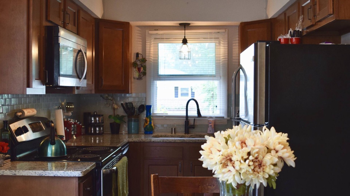 Milwaukee House | Remodeled 3 Bedroom and 1.5 bath Tranquil Home