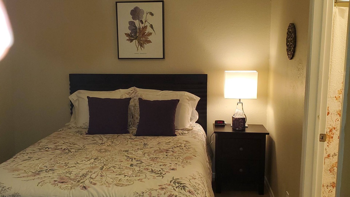 Springwoods House | Remodeled 3 BR 2 BA Duplex in Northwest Austin Pet Stays for Free !