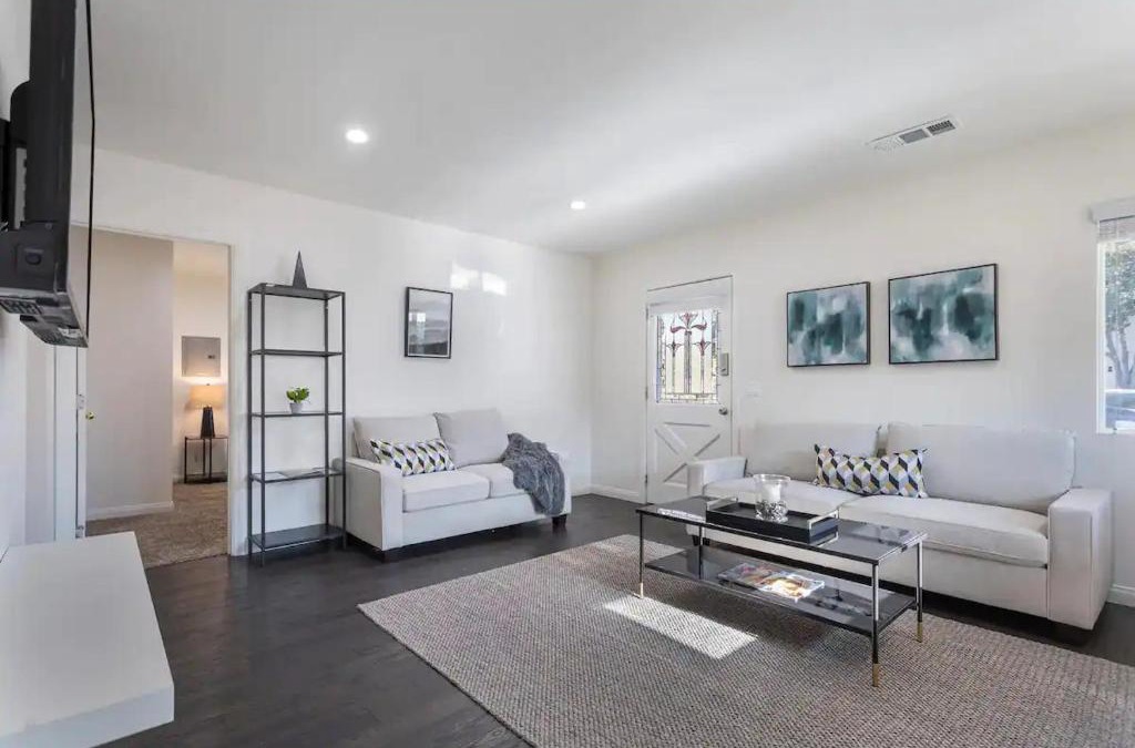 Inglewood House | Remodeled 4BR near SoFi, Forum, Hollywood, LA Live