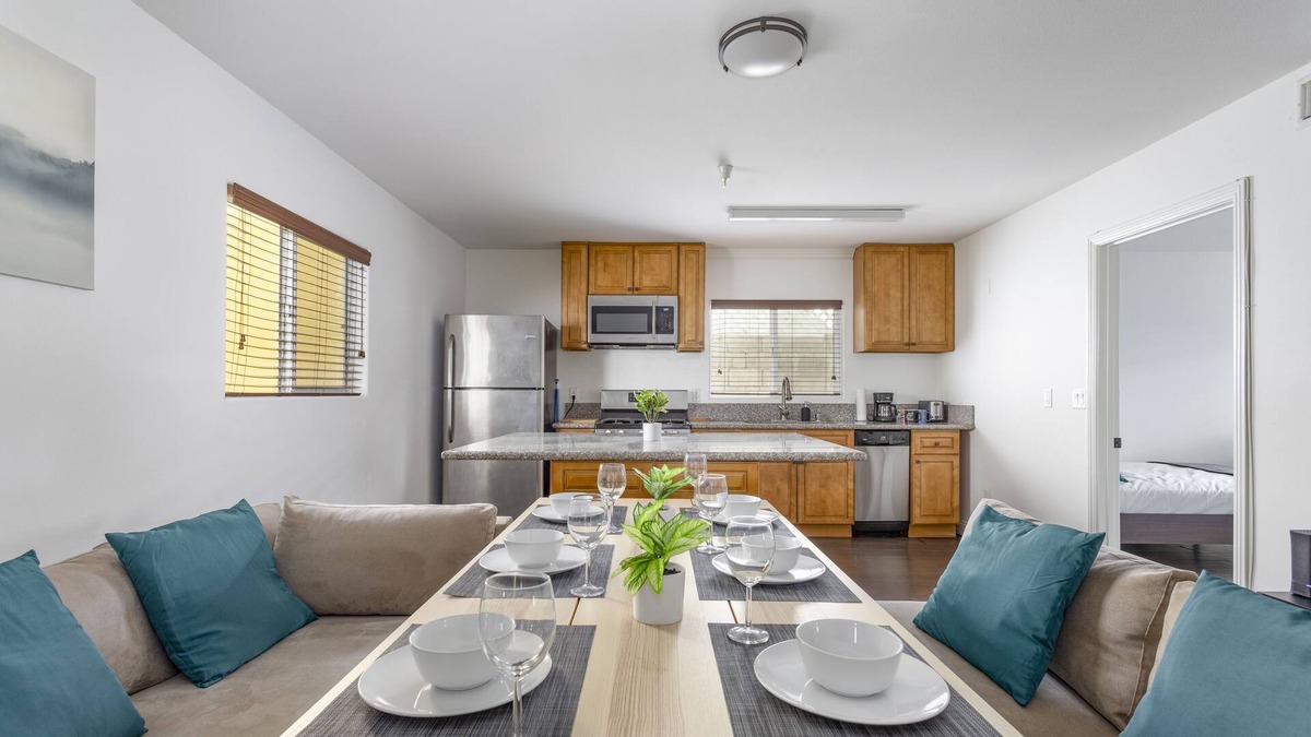 Vernon House | ♤Remodeled 5BR Home RIGHT NEXT TO USC & near DTLA♤