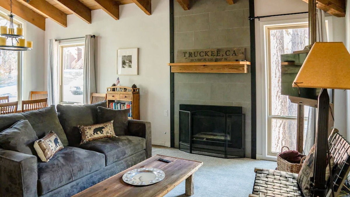 Truckee Condo | Remodeled all-season condo with fireplace