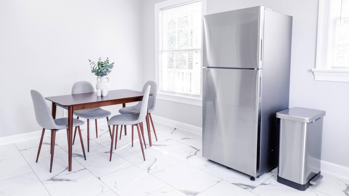 Hardwick Apartment | Remodeled Apartment Downtown