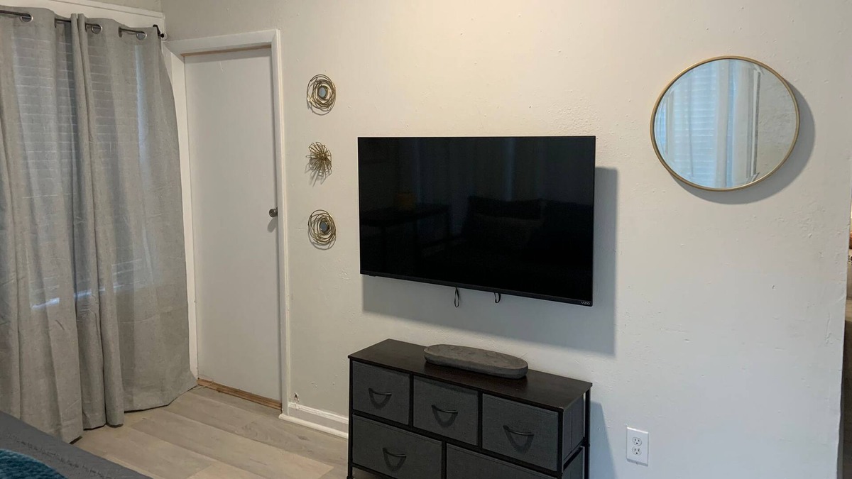 West Little River House | Remodeled cute house, neor of all, sleep 6
