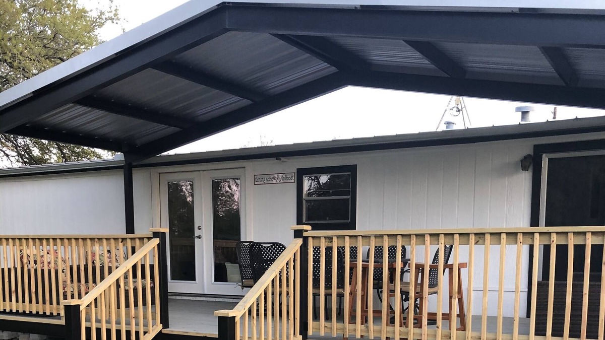 Weatherford Cottage | Remodeled family place on 5 acres, large deck w TV