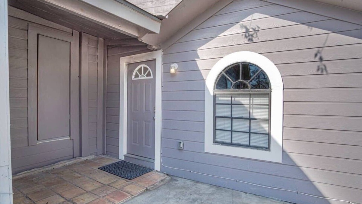 Arena District House | Remodeled Guest House Near Downtown/Military Base
