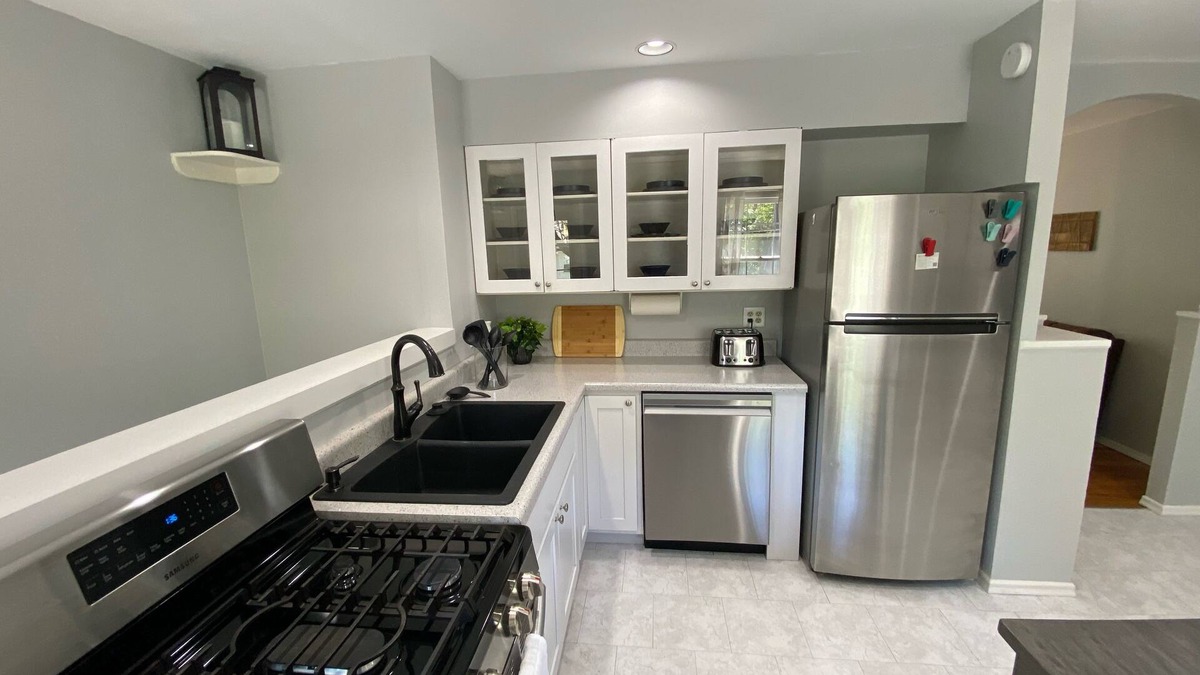 Columbia House | Remodeled Home - Near Faurot Field!