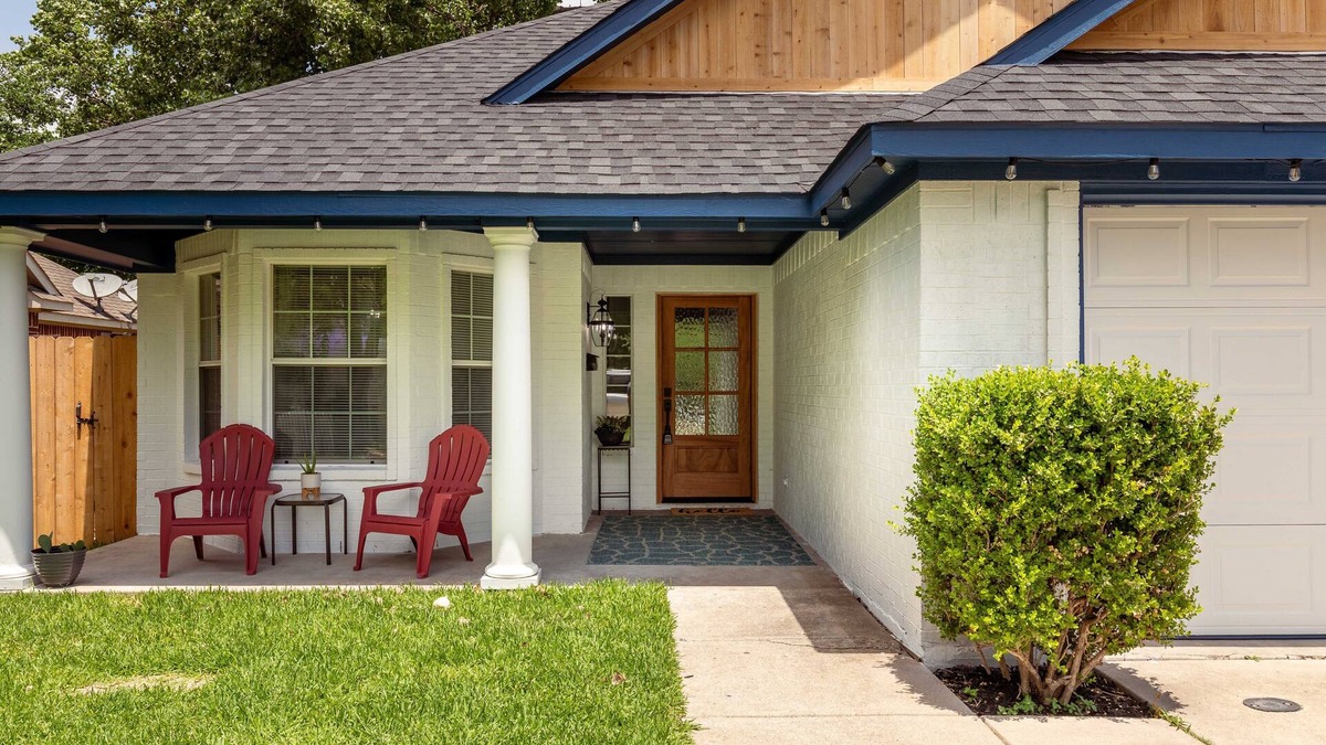 McKinney House | Remodeled home near historic downtown