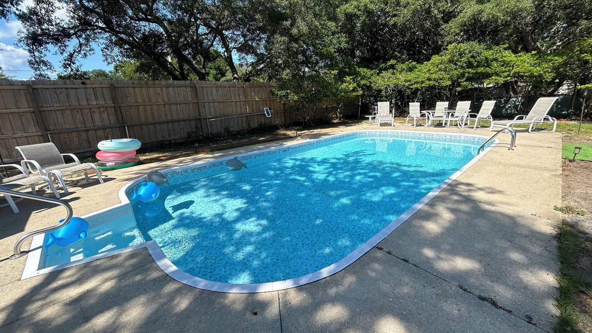 Lake Lorraine House | Remodeled House with new Pool! Walk to beach on the Bay! Minutes to Beaches!