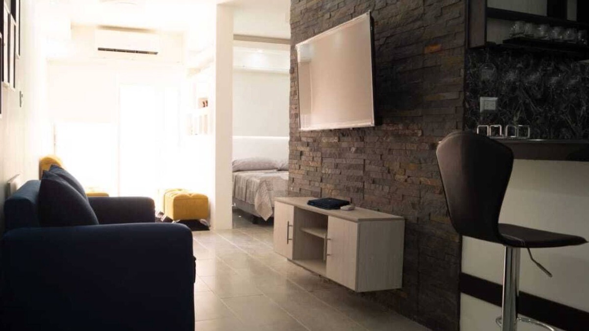 Guayaquil Apartment | Remodeled Studio Apt. in Guayaquil Centro w a View