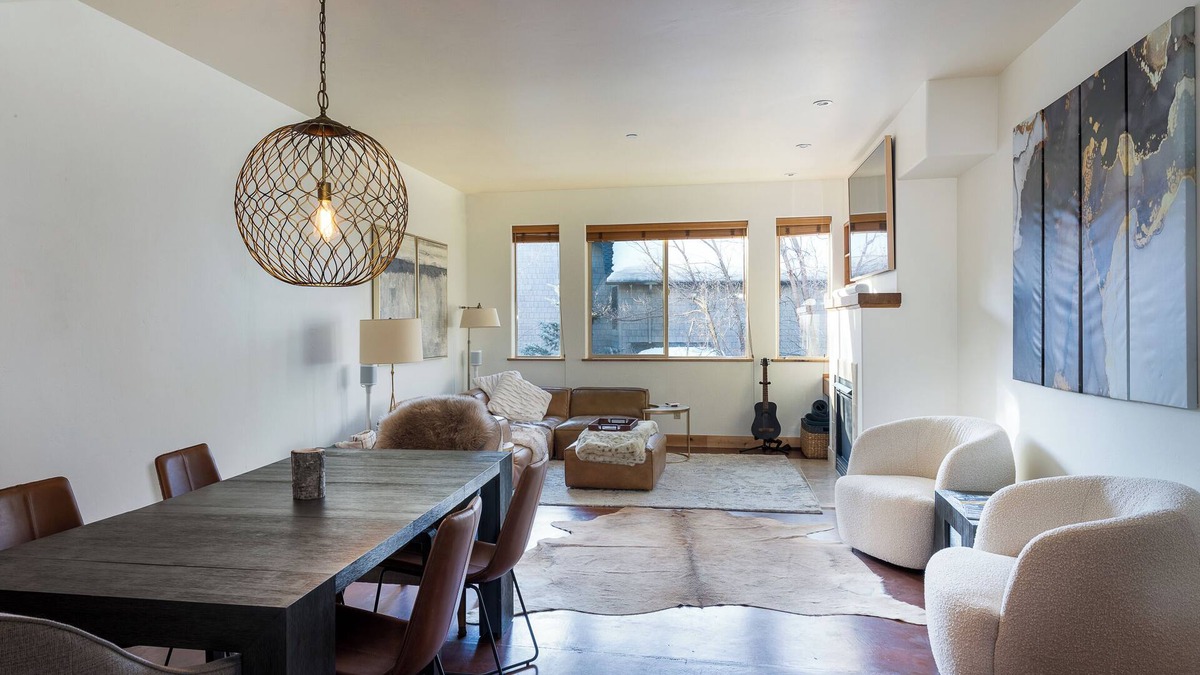 Warm Springs House | Remodeled townhome 3 min to ski + central Ketchum