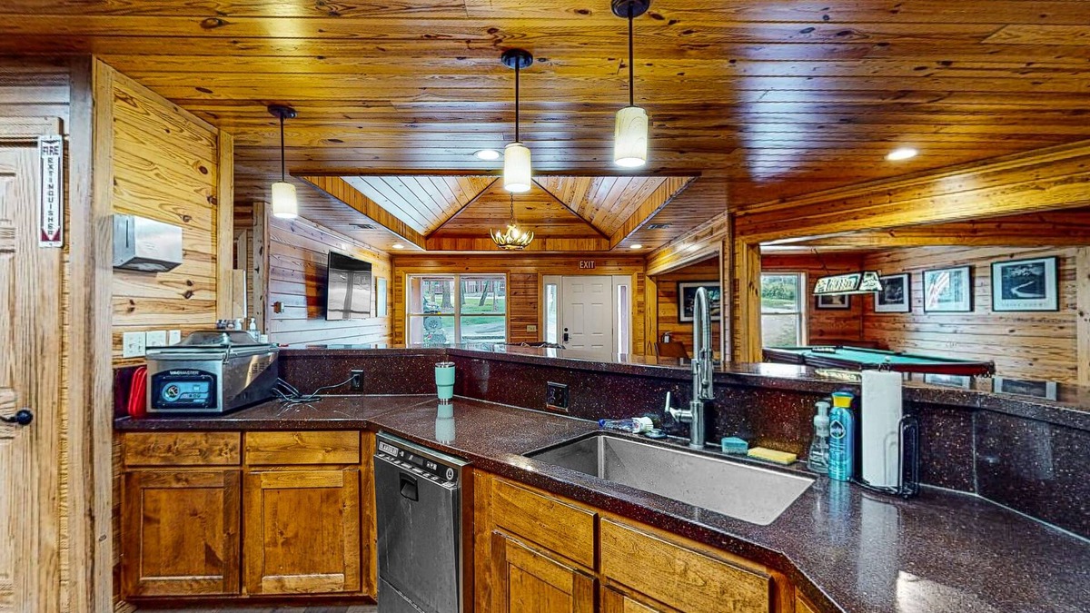 Bentonville Cabin | Remodeled two-story cabin with full kitchen, wrap-around deck, grill, partial AC