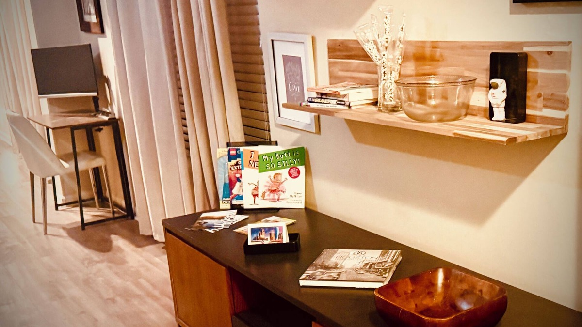 Houston House | Remote Peace, Minutes from Med Center, NRG and NASA with MIDWEEK SPECIALS!