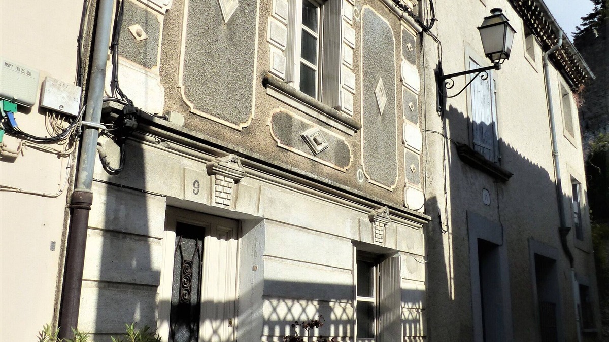 Carcassonne House | Remparts Cottage, near Cité de Carcassonne.nPets allowed