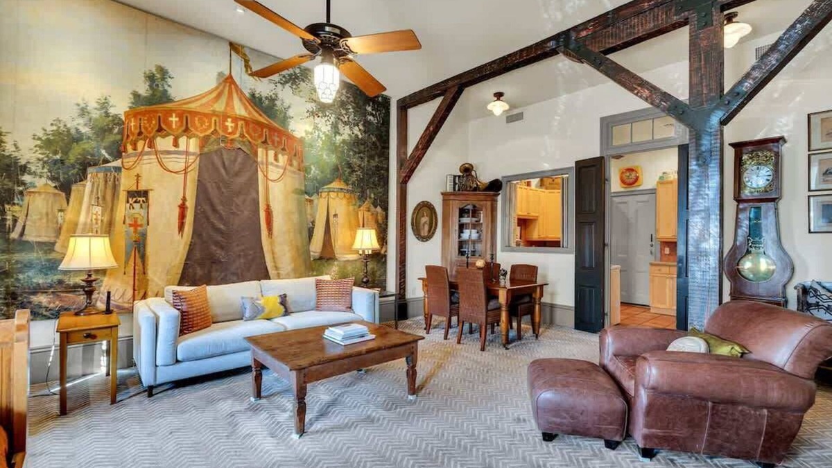 Faubourg Marigny Bed & Breakfast | Renaissance Room | Luxury | Pool & Balcony