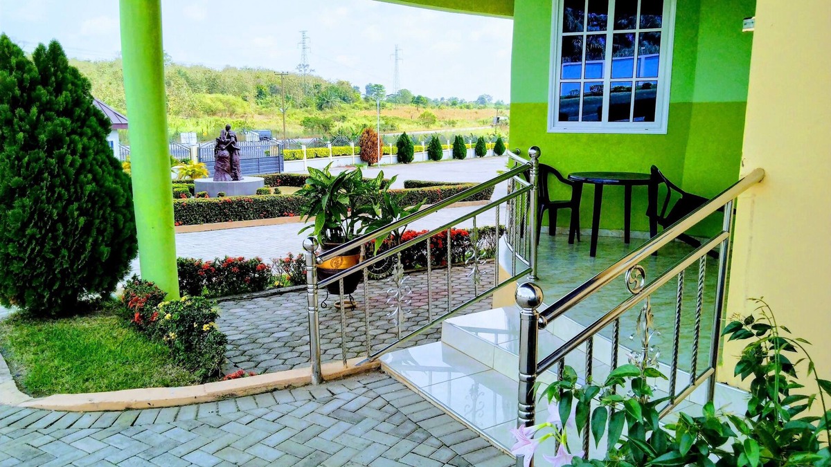 Kubease House | Renajoe Exclusive Centre