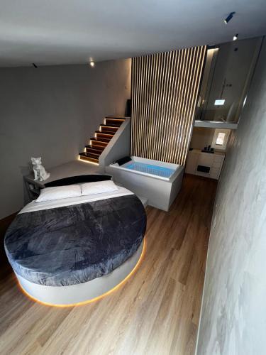Old Town Apartment | Renard Suite