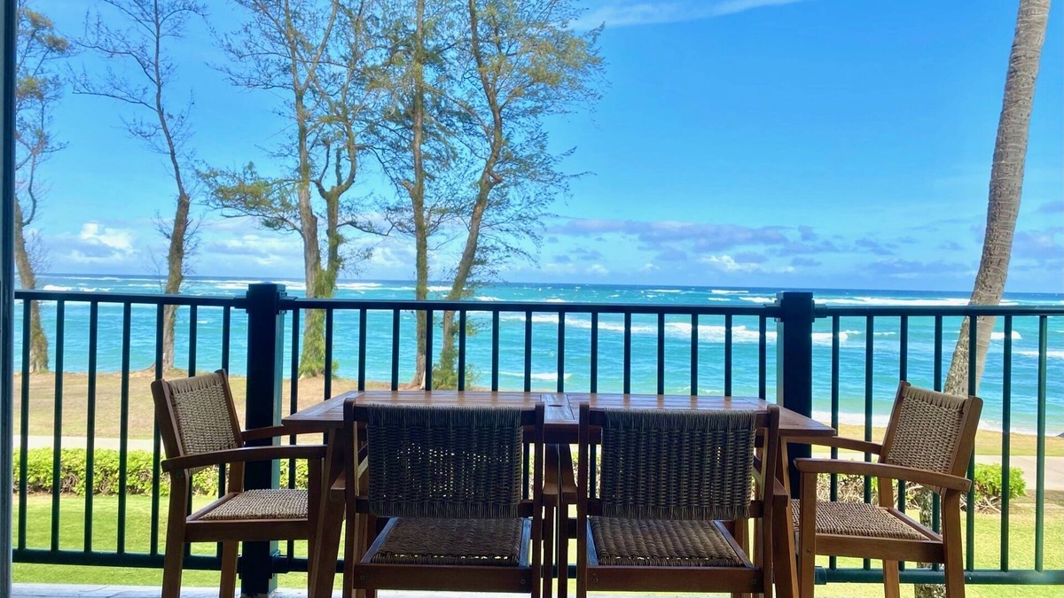 Kapaa Condo | RENOVATED 10/21! Corner Oceanview Condo w/AC!