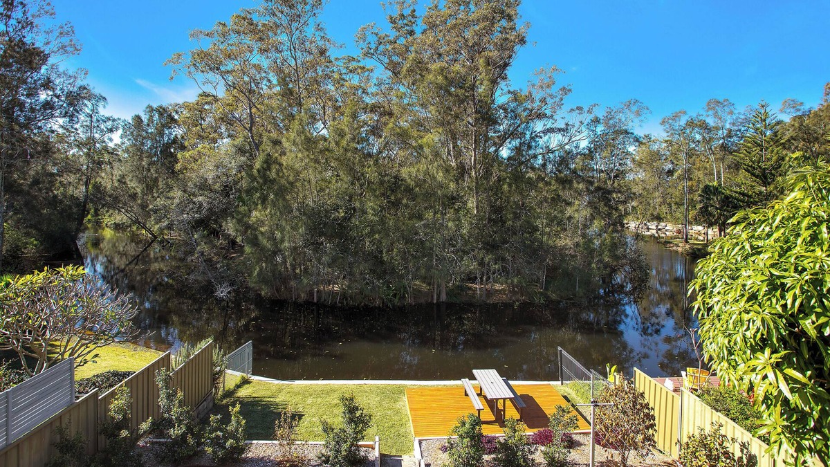 Umina Beach Apartment | Renovated 3 bed Unit with Views