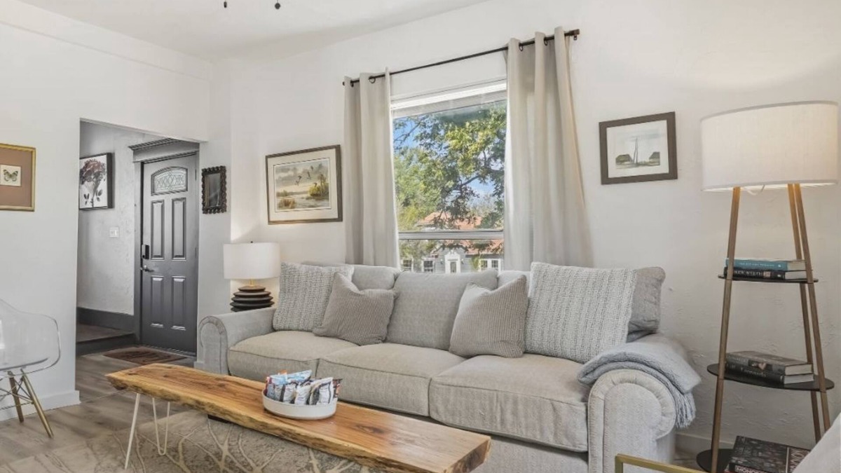 Central Oklahoma City House | Renovated 5BR Retreat | 3 Baths, Full Kitchen, Laundry #04