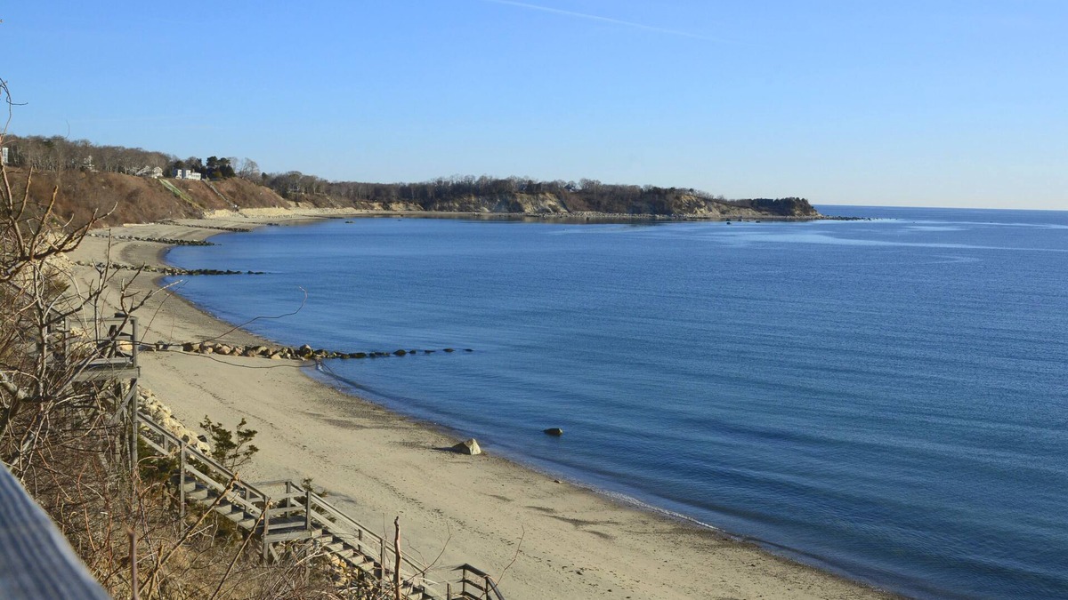 Manomet House | Renovated beach house w/fenced in yard, AC, waterviews & beach across street!
