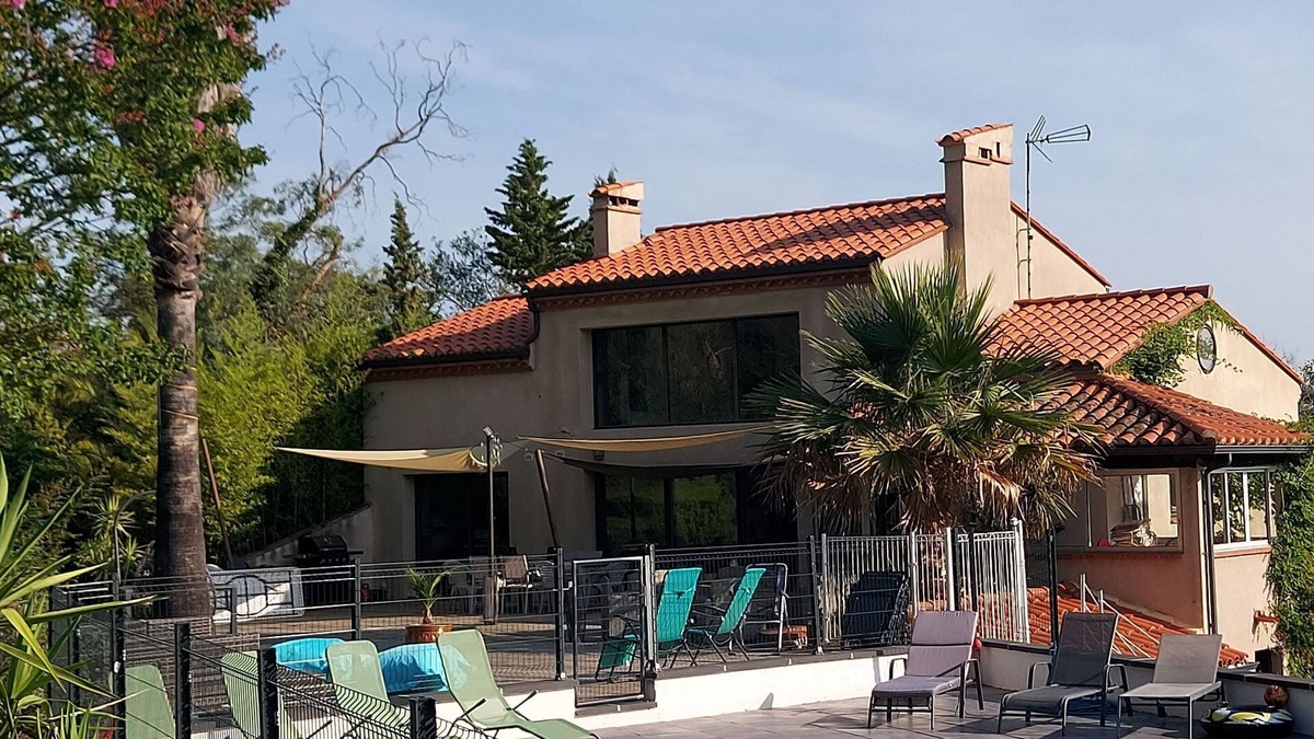 Ceret House | Renovated Catalan farmhouse, 2 minutes from the centre of Céret, not overlooked.