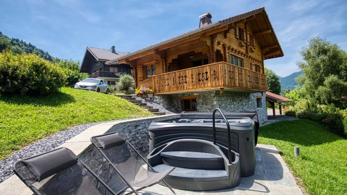 Morillon Ski Chalet | Renovated chalet on the heights of Morillon