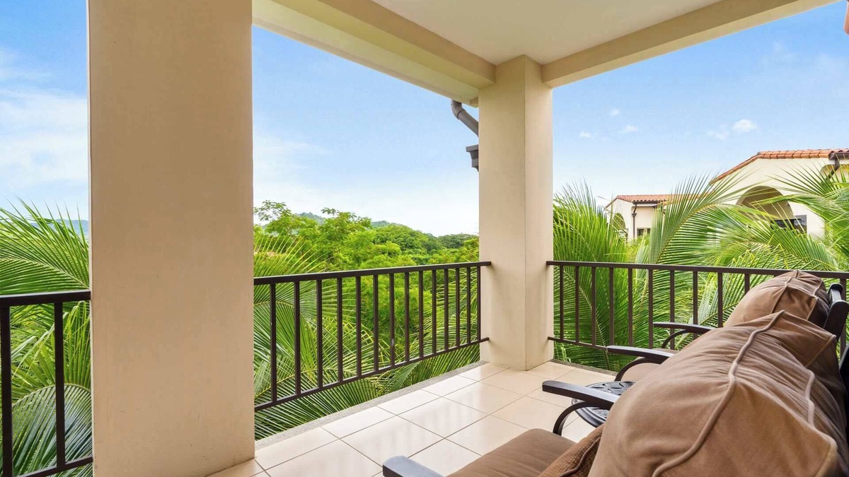 Coco Condo | Renovated Condo in High-End Resort Community with Spectacular Mountain Views, Mo