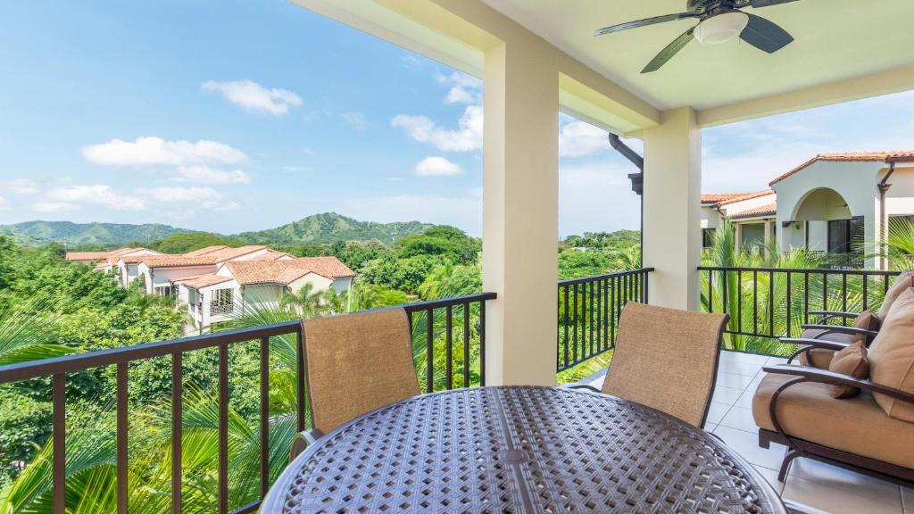 Coco House | Renovated Condo in High-End Resort Community with Spectacular Mountain Views, Modern Design, and Beach Club Access