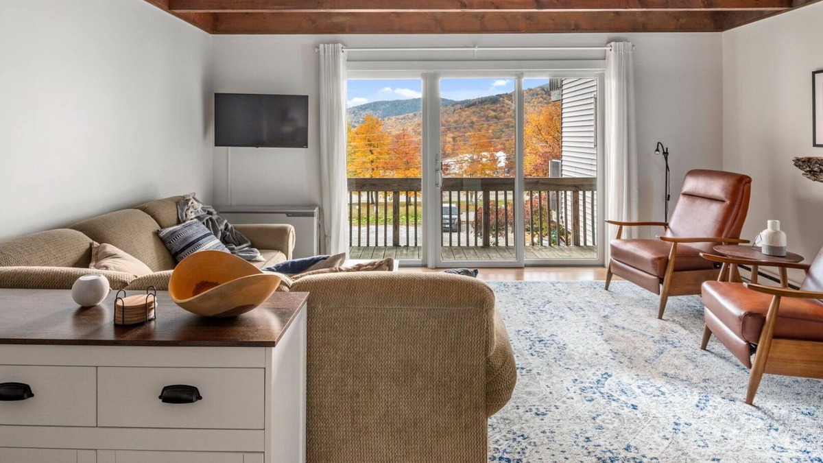 Bolton Valley Condo | Renovated Condo: Steps to Snowflake Lift, Pet-Friendly