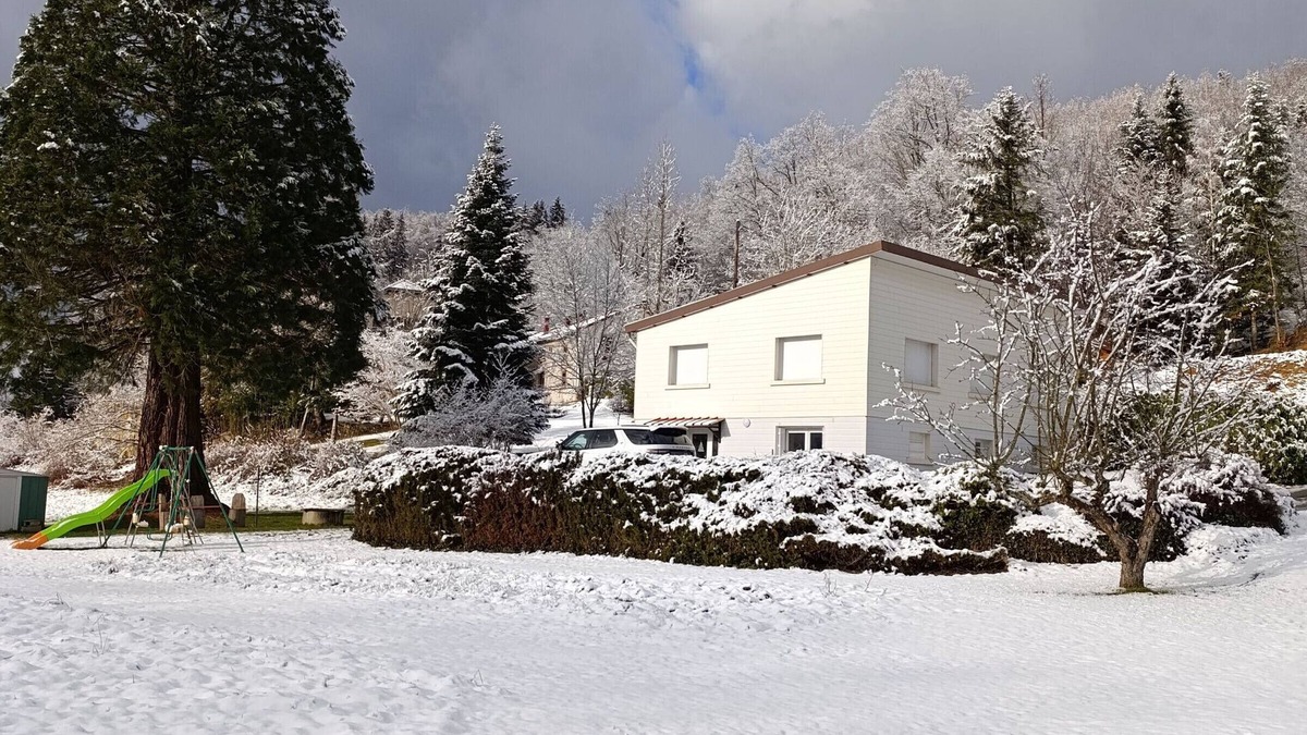 Fraize Cottage | Renovated country house with jacuzzi and relaxation areas
