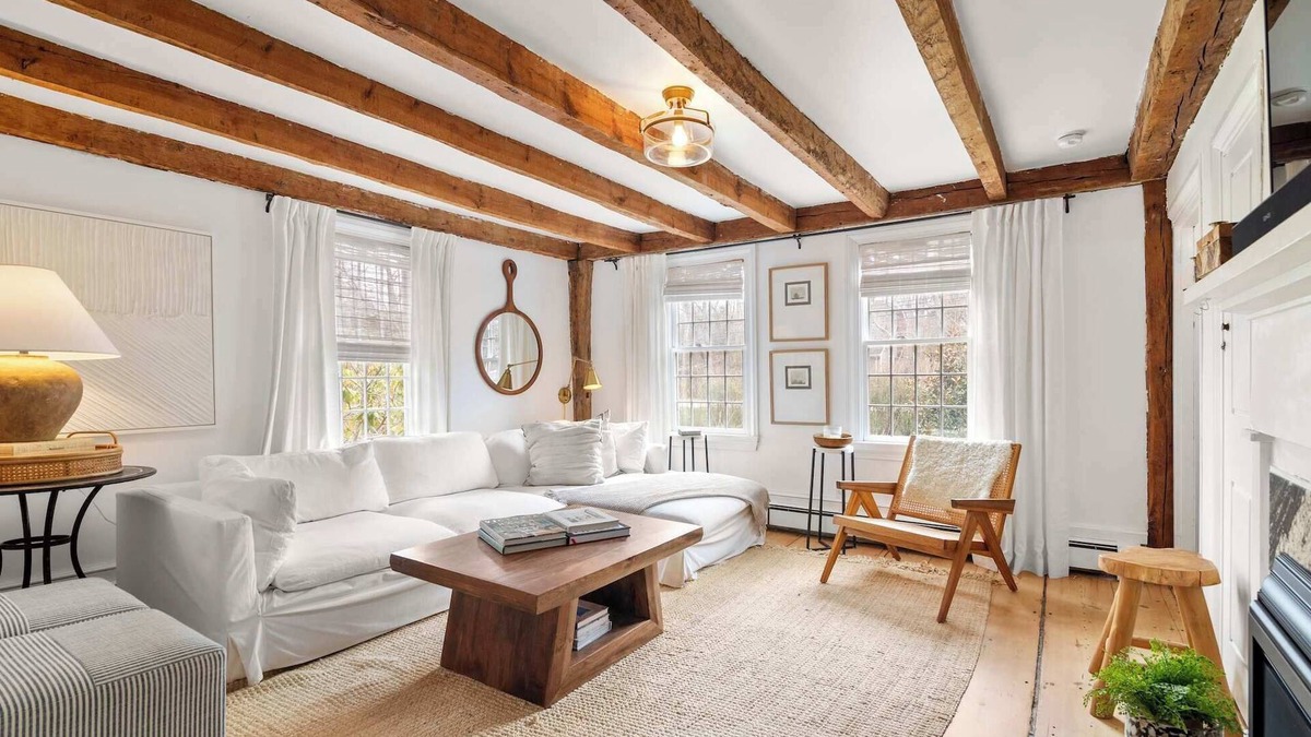 West Barnstable House | Renovated Cozy Cabin 5 Min to Beach!
