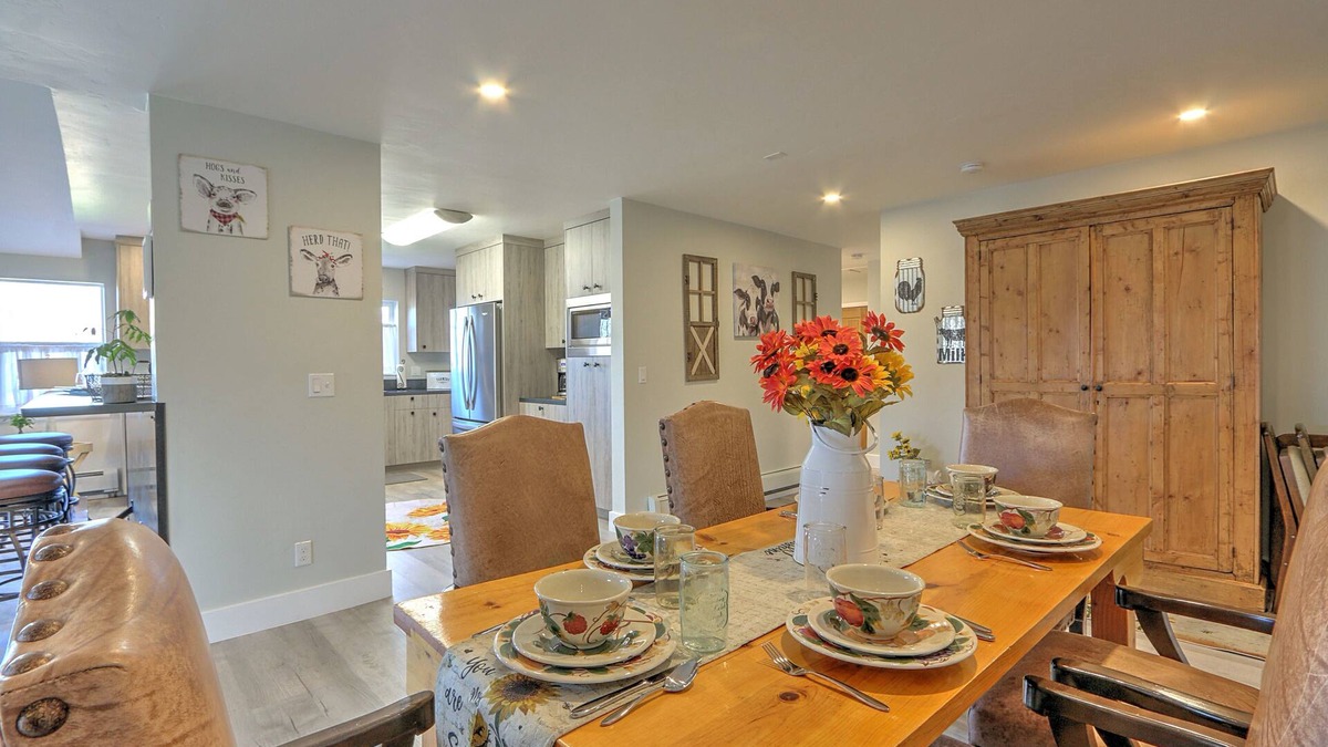 Carbondale House | Renovated Farmhouse w/wraparound views, Near Dwtn, 30mi. Aspen &12mi. to Ski