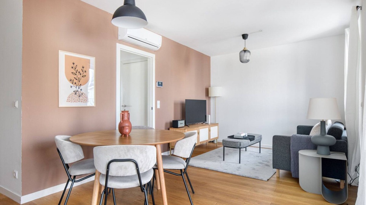 Favoriten Apartment | Renovated Favoriten 2BR w/Elevator, nr U1 Keplerplatz, by Blueground
