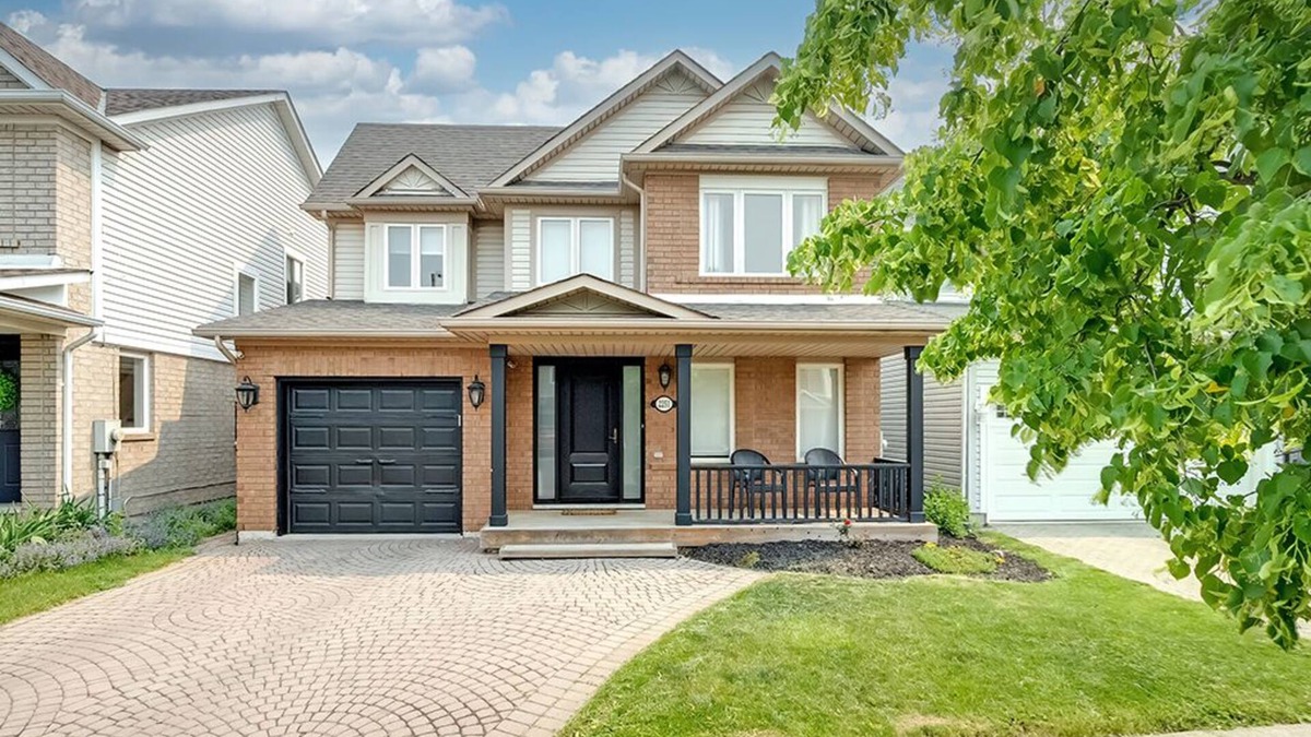Burlington House | Renovated Home in Orchard Community Burlington, Ravine, 17 Minutes From Downtown