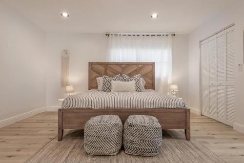 Largo House | Renovated Largo Heated Pool Home