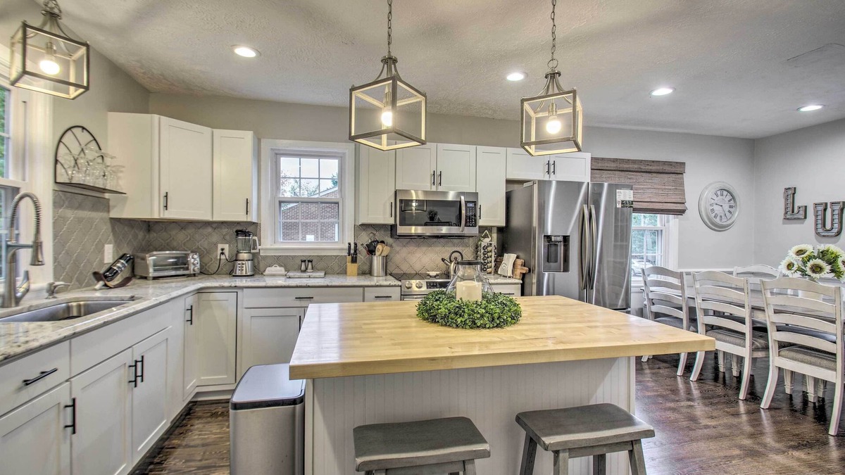 Lynchburg House | Renovated Lynchburg House ~ 2 Mi to Downtown!