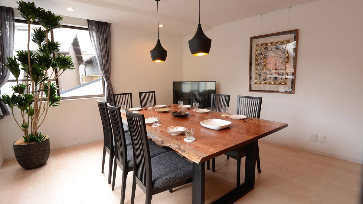 Okazaki House | Renovated modern traditional house 5mins-walk from station "Uan/Sora"