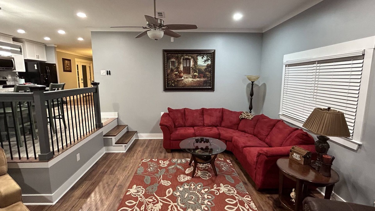 Hopewell House | Renovated ranch home, 1850 sf-15 mins to Whacker -25 mins to Chattanooga Airport