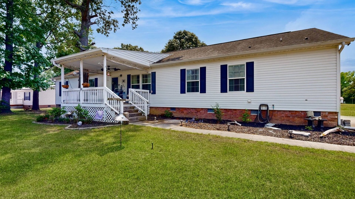 Orangeburg County House | Renovated retreat with a private pool, hot tub, and endless outdoor adventures